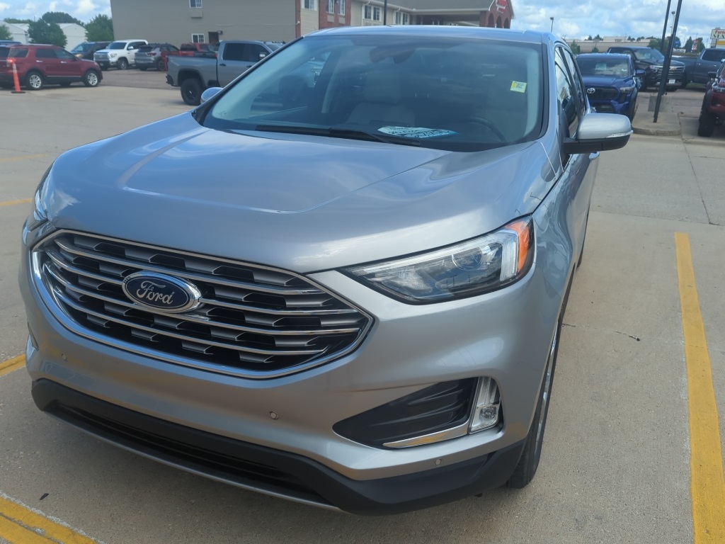 2023 Ford Edge