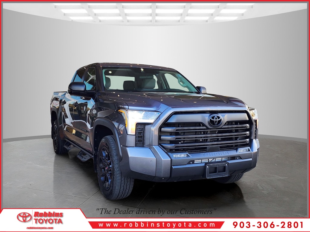 2024 Toyota Tundra SR5's photo