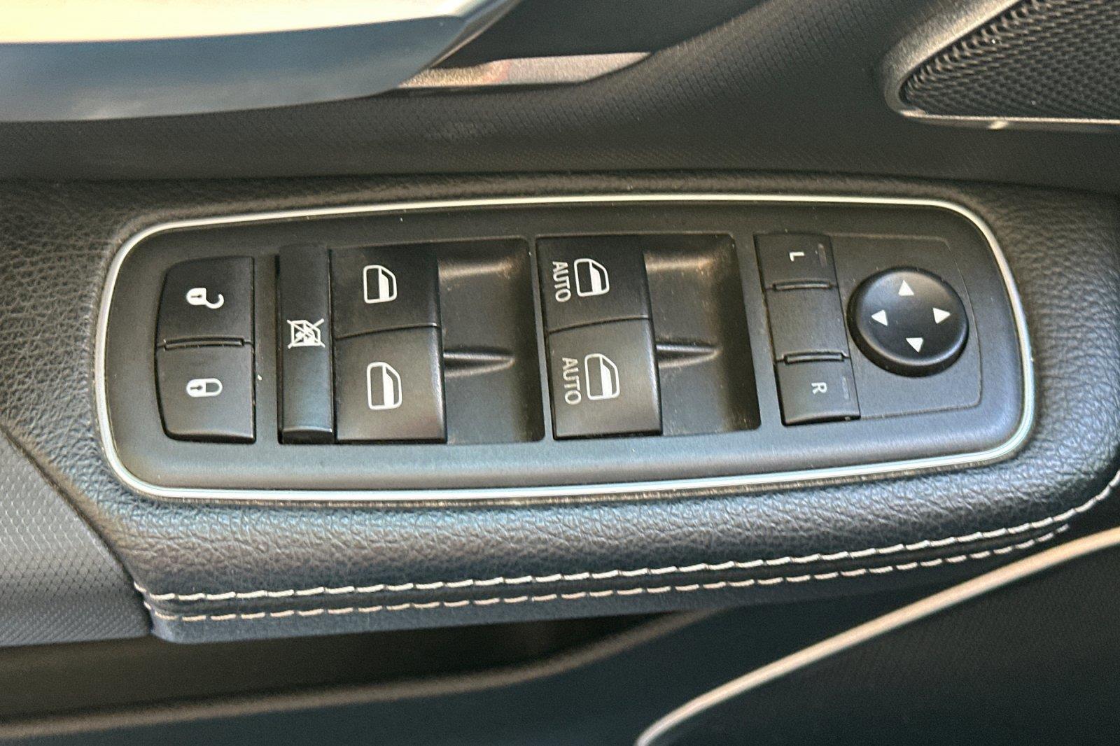 2020 Ram 1500 Rebel photo 10