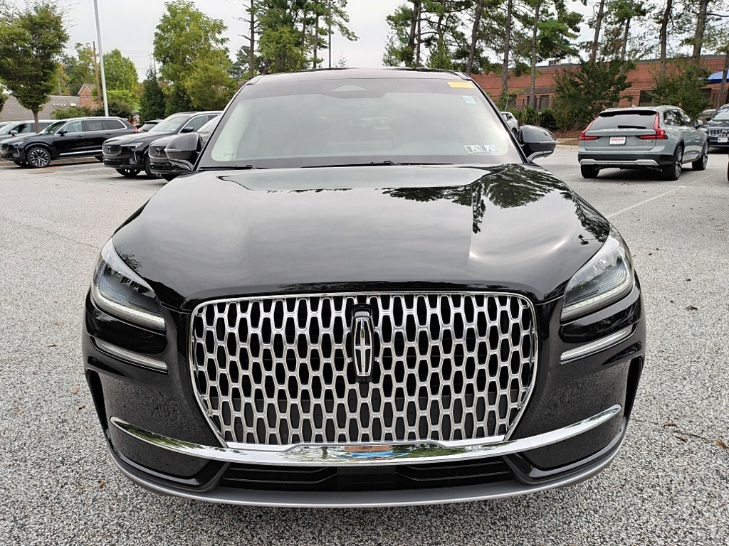 2023 Lincoln Corsair Standard photo 2