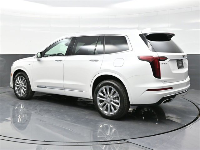 2025 Cadillac XT6 Premium Luxury photo 4