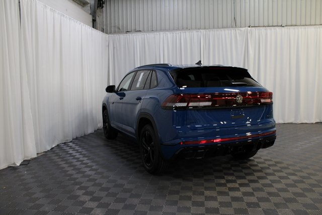 2025 Volkswagen Atlas Cross Sport SEL R-Line photo 22