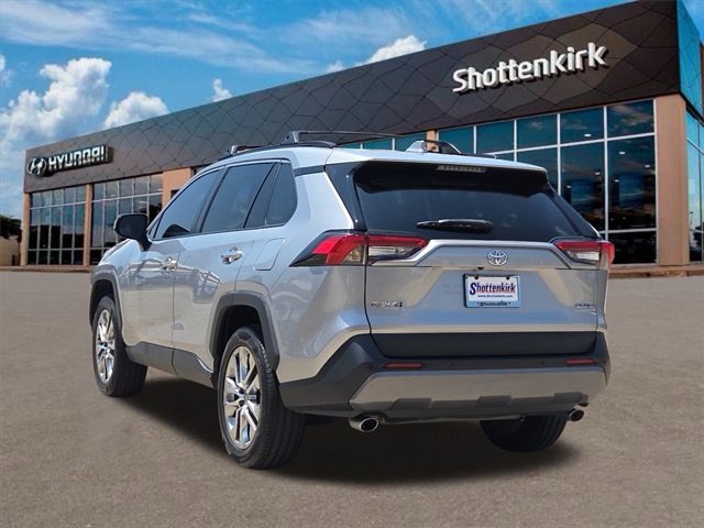2021 Toyota RAV4 Limited photo 7