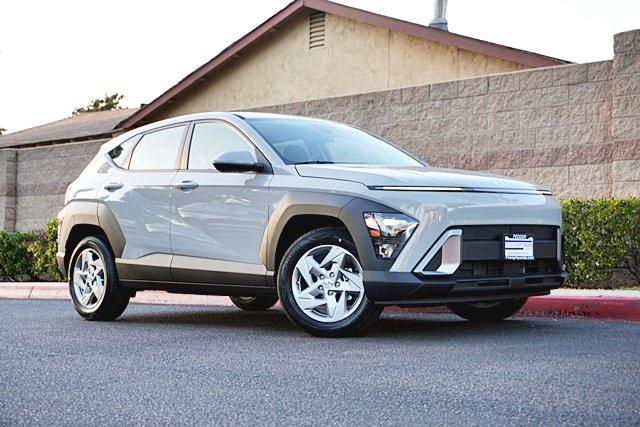 2026 Hyundai Kona SE photo 2