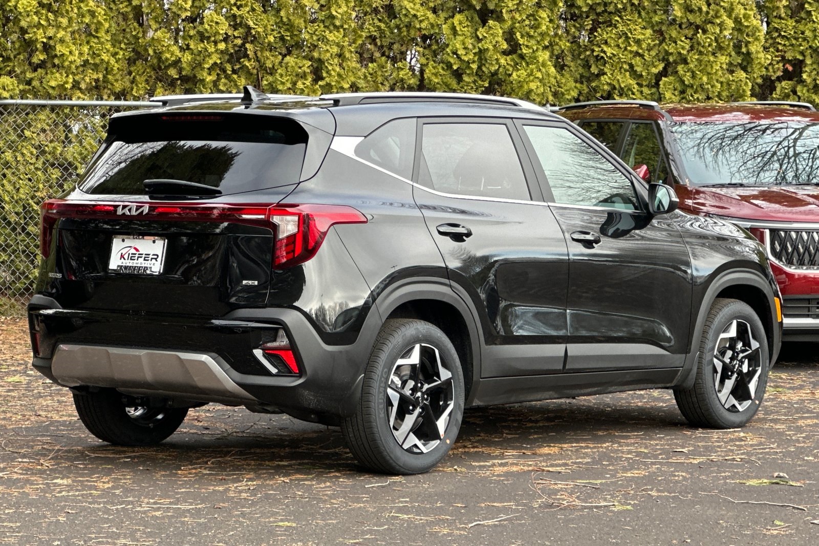 2025 Kia Seltos EX photo 2