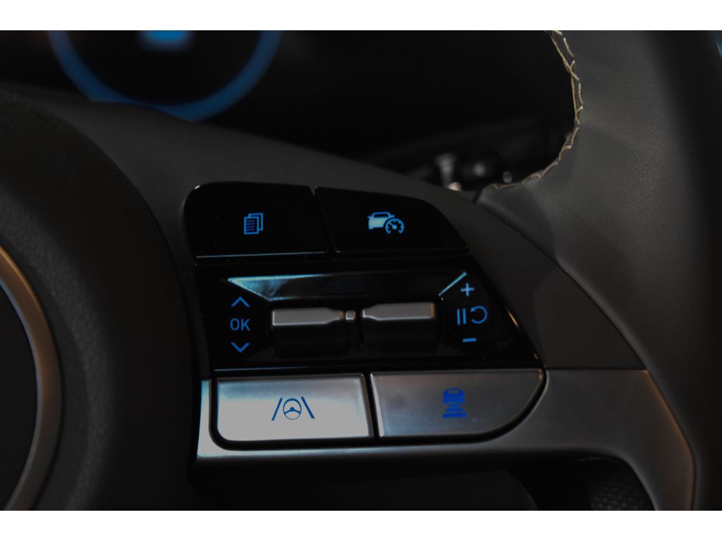 2024 Hyundai Elantra SEL Convenience photo 13