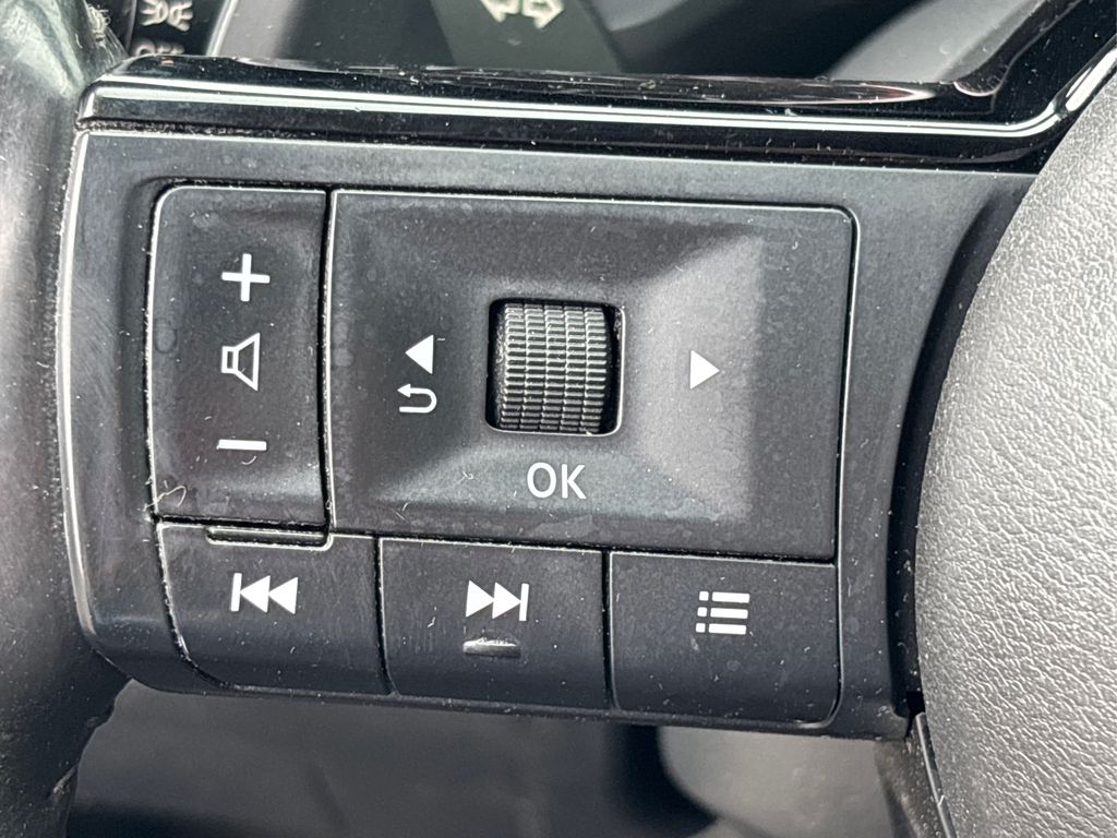2021 Nissan Rogue SL photo 29