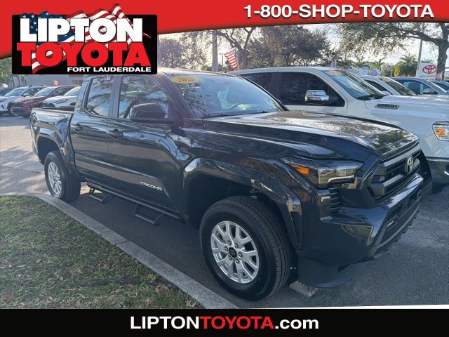 2025 Toyota Tacoma SR5's photo