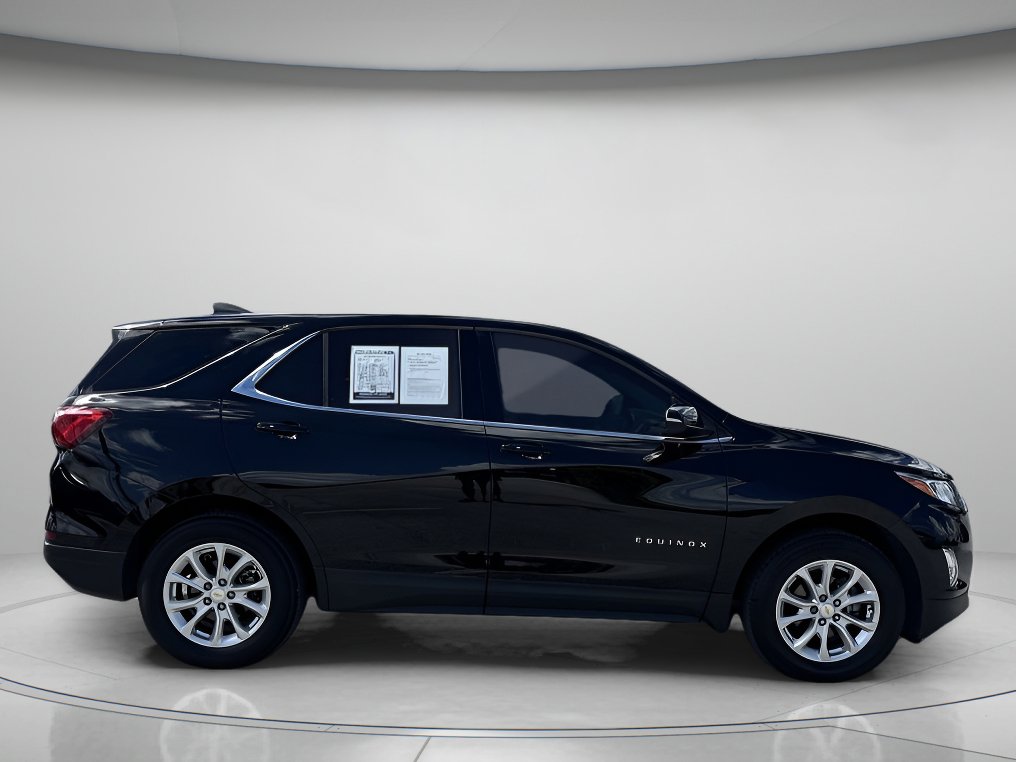 2019 Chevrolet Equinox LT photo 2