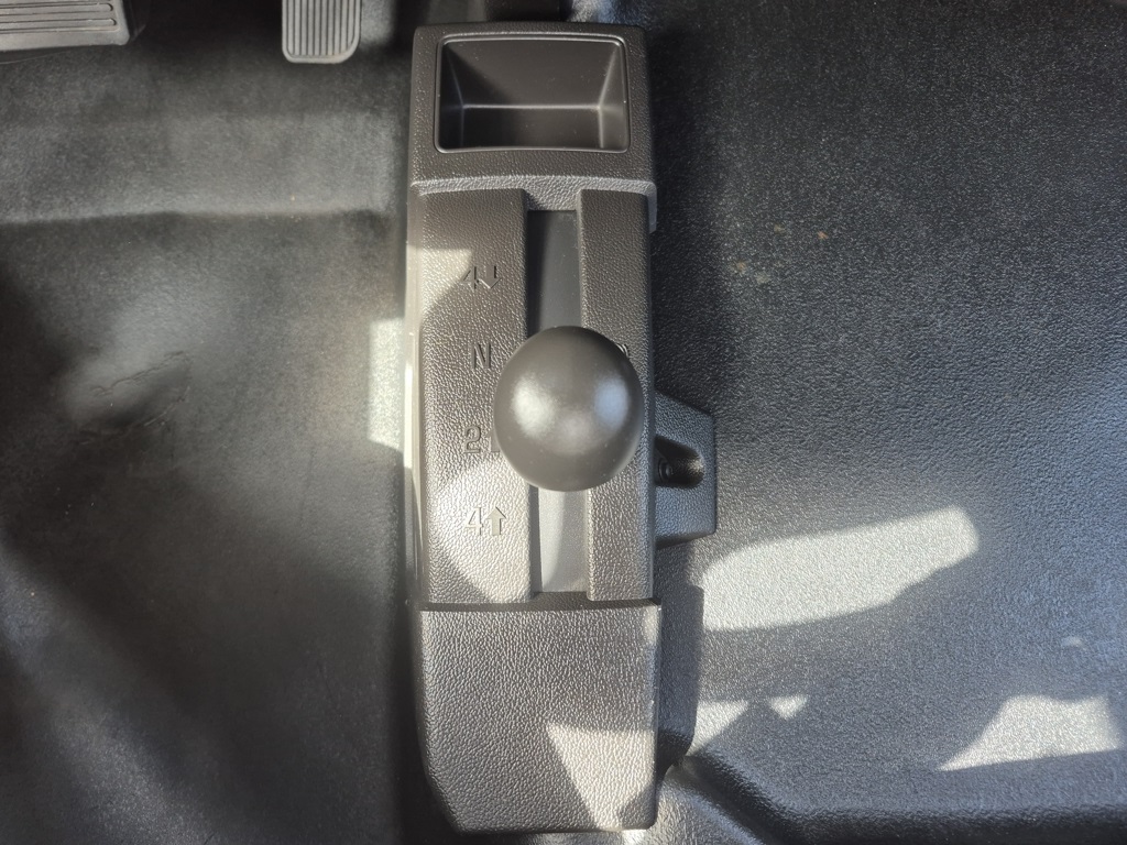 2018 Chevrolet Silverado Work Truck LS Base photo 31