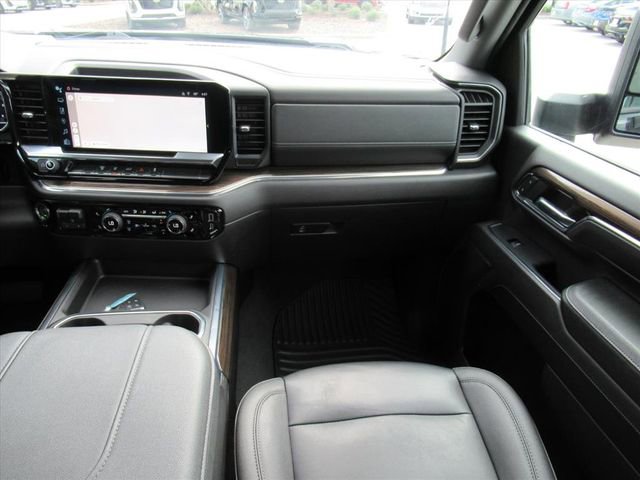 2024 Chevrolet Silverado 2500HD LT photo 13