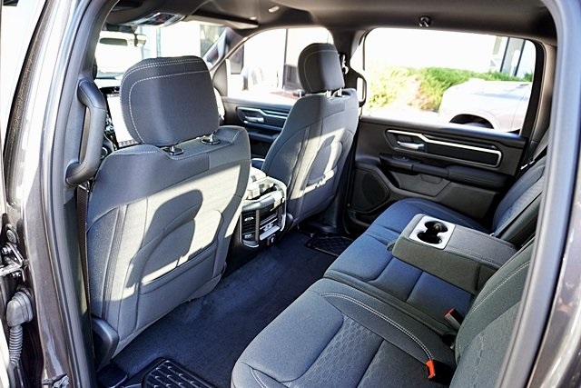 New 2026 Granite Crystal Metallic Clear-Coat Exterior Paint RAM Big Horn/Lone Star image 24