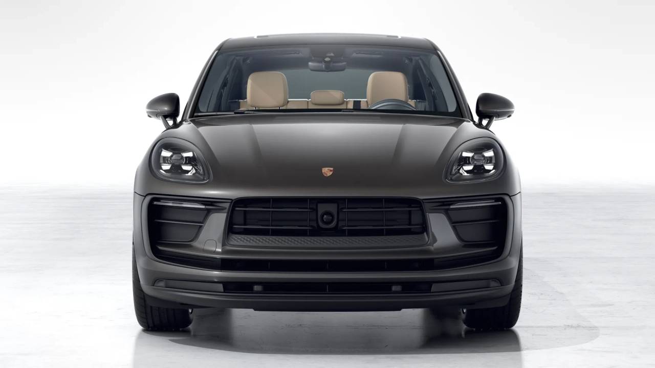 2026 Porsche Macan T photo 8