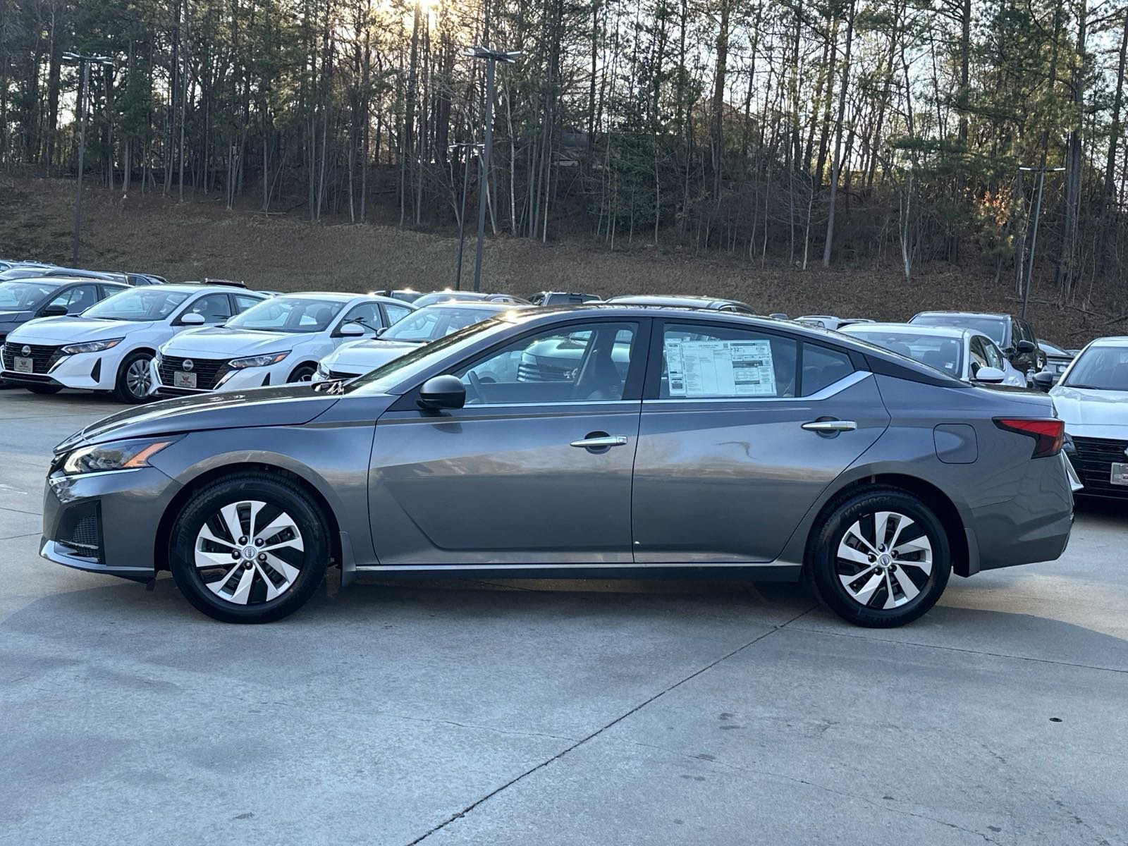 2025 Nissan Altima S photo 5