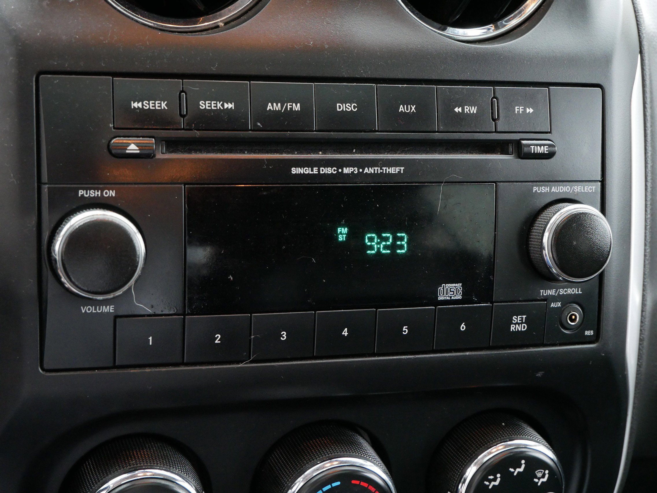 2014 Jeep Compass Latitude photo 21