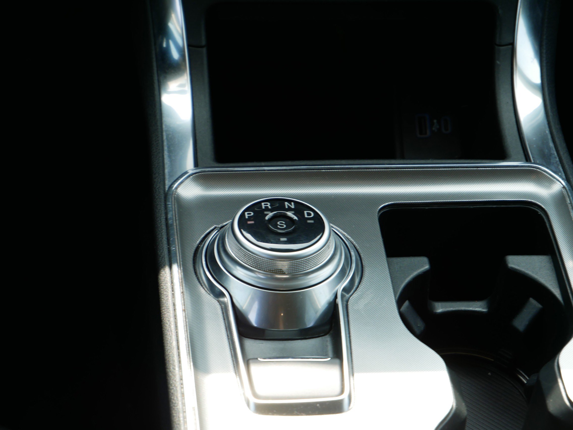 2024 Ford Edge Titanium photo 16