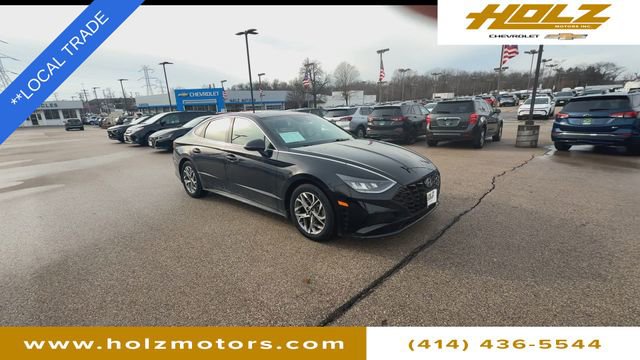 Used 2022 Hyundai Sonata SEL with VIN KMHL64JA8NA238833 for sale in Hales Corners, WI