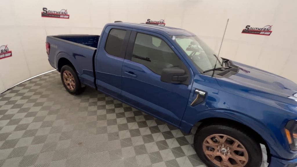2025 Ford F-150 STX photo 9