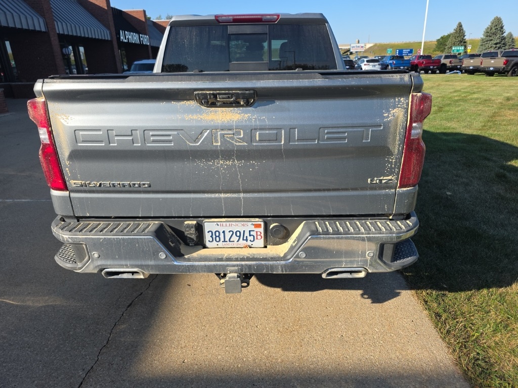 2025 Chevrolet Silverado 1500 LTZ photo 2