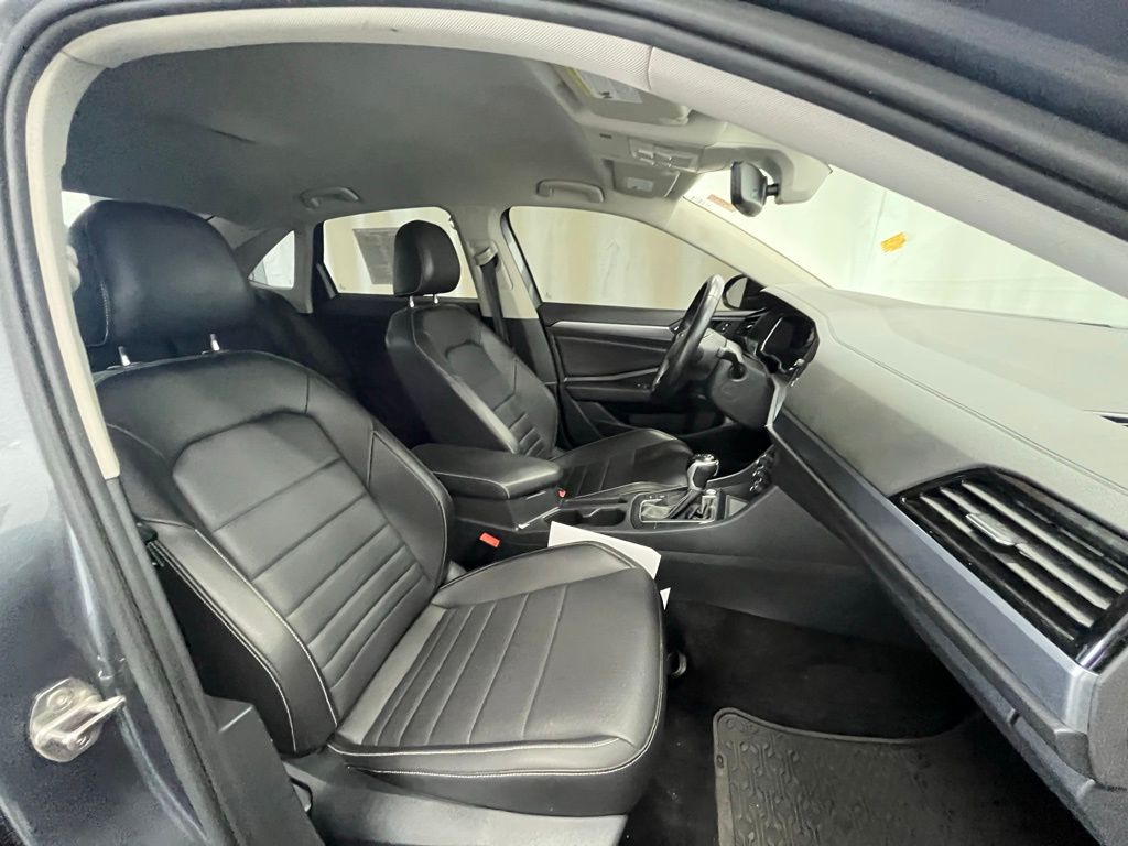 2022 Volkswagen Jetta 1.5T SE photo 12