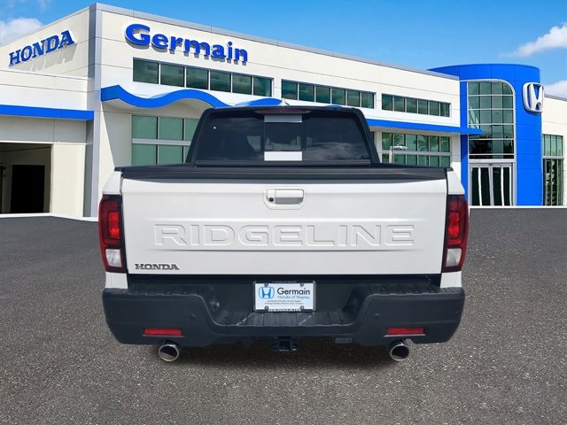 2025 Honda Ridgeline Black Edition photo 3