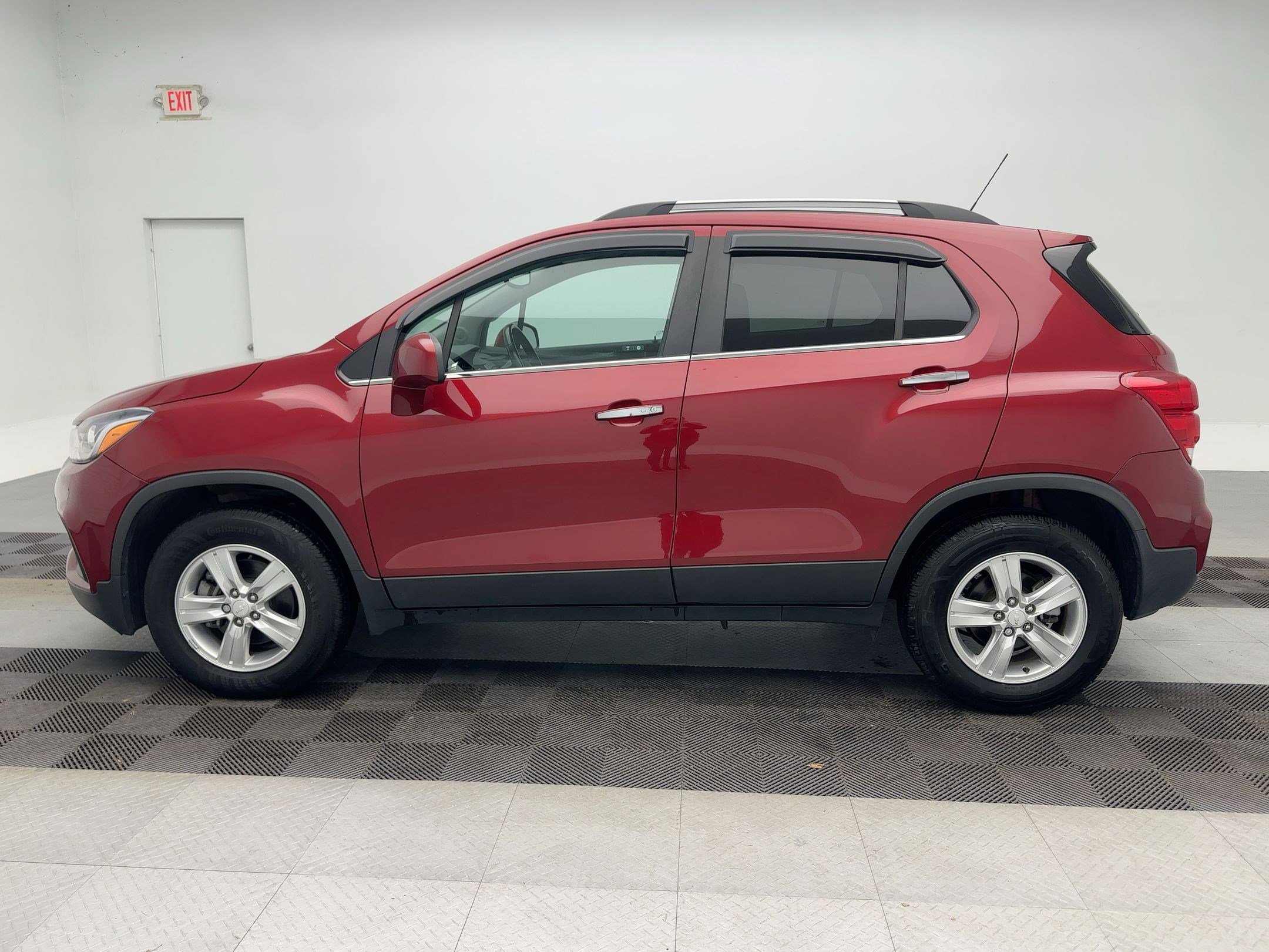 Used 2019 Chevrolet Trax LT with VIN 3GNCJPSB5KL314872 for sale in Chittenango, NY