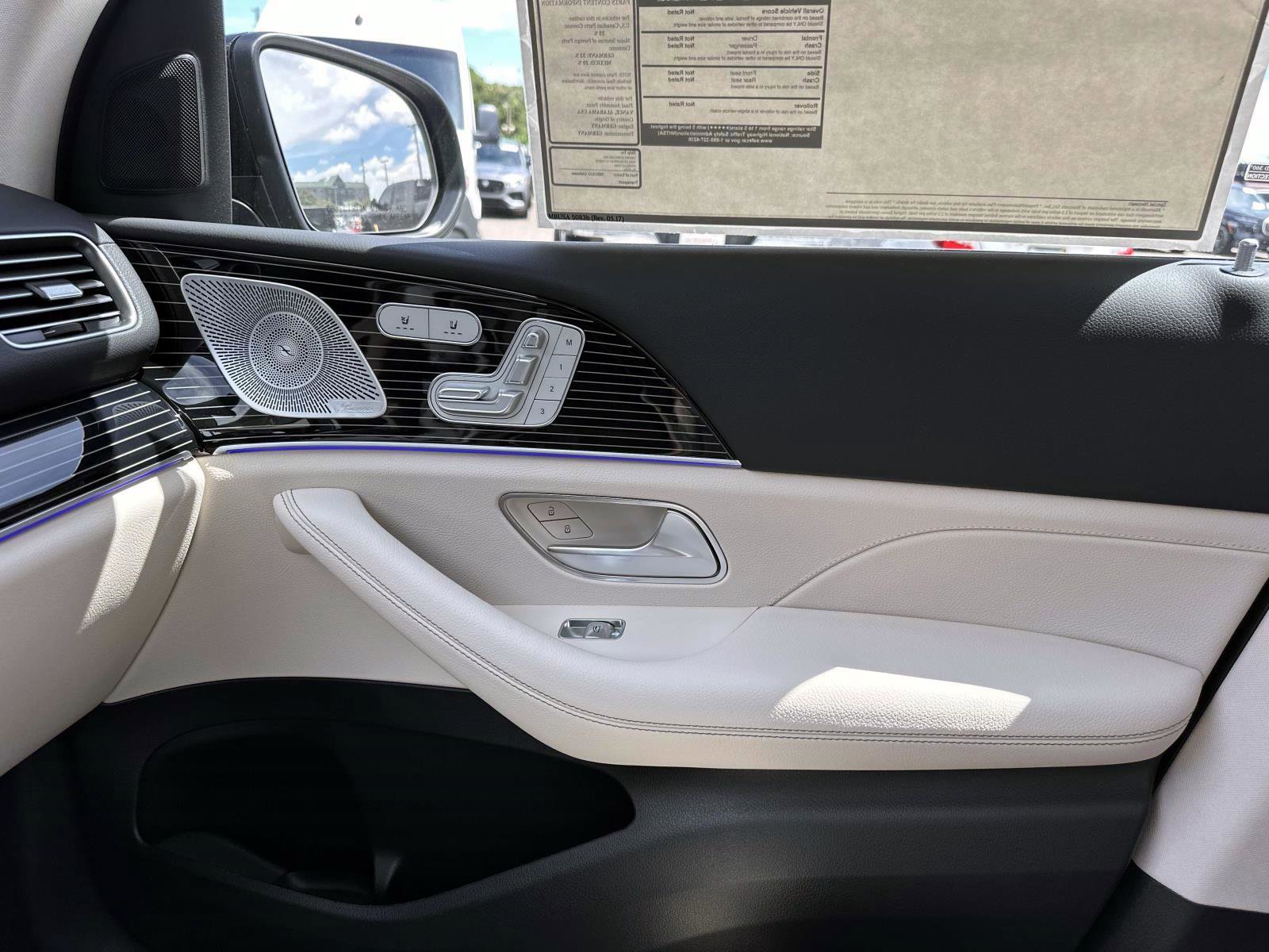 2026 Mercedes Benz GLS 450 4MATIC photo 23
