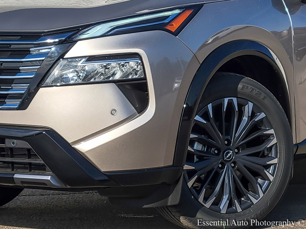 2026 Nissan Rogue Platinum photo 3