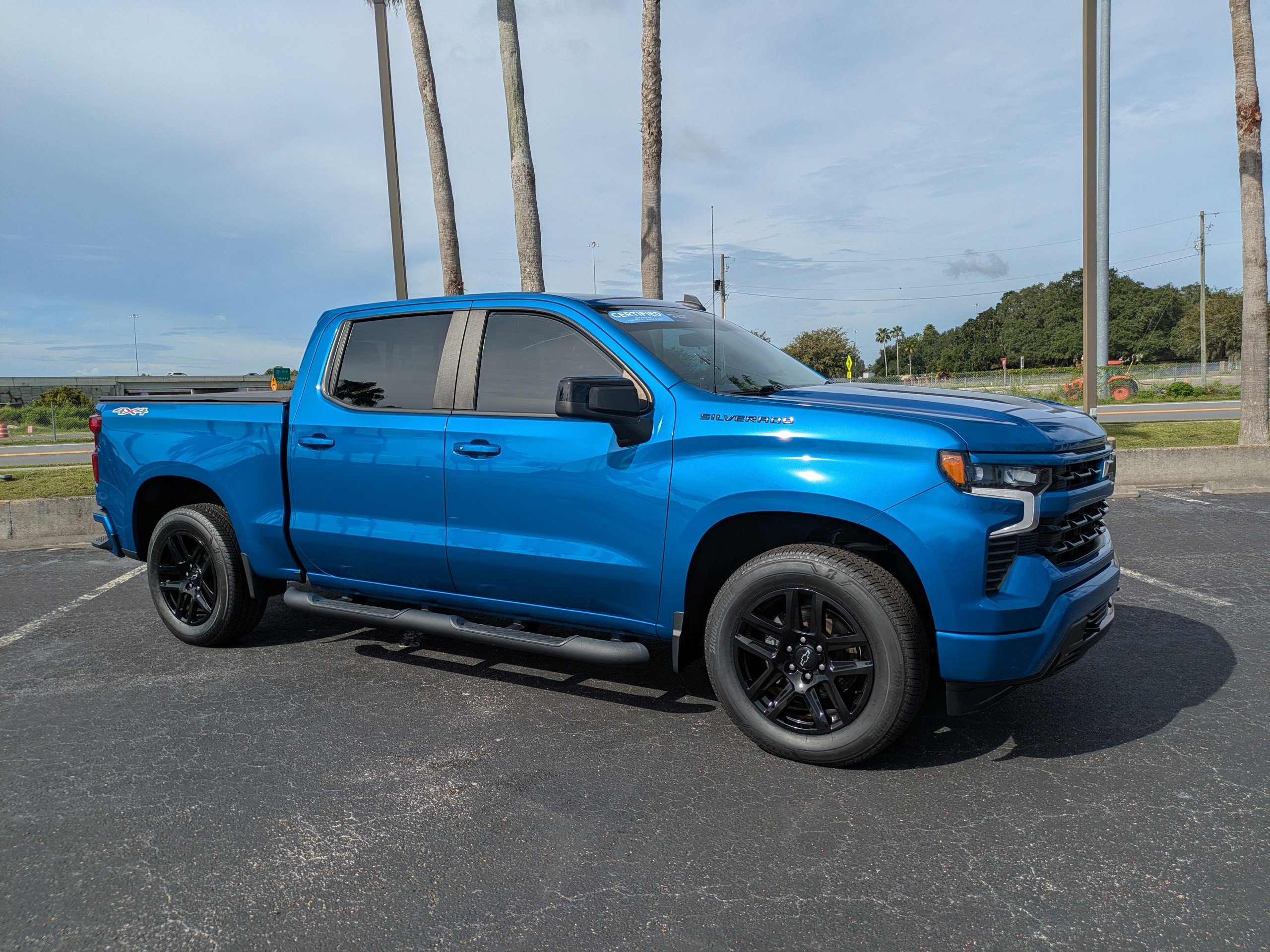 2022 Chevrolet Silverado 1500 RST photo 2