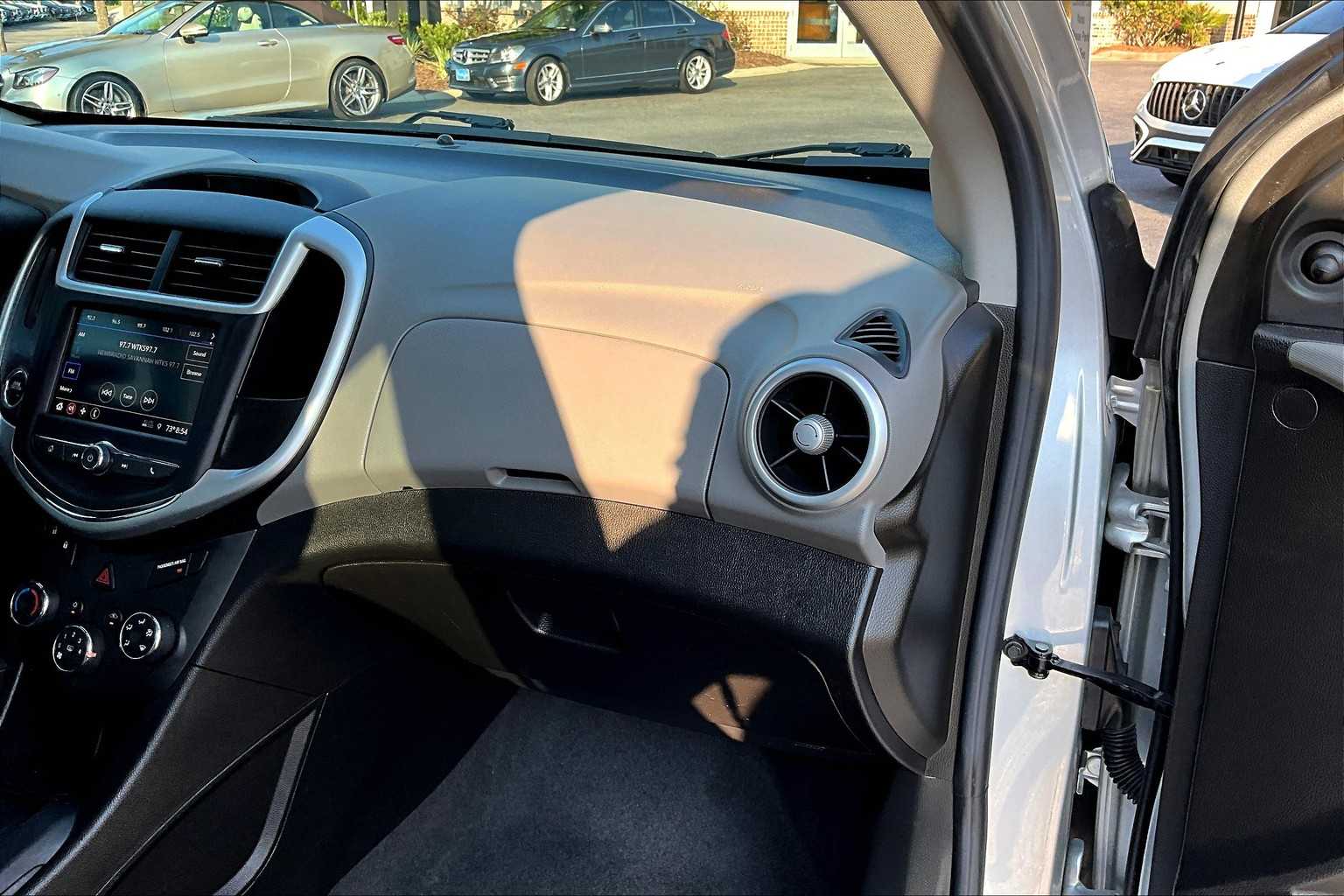 2020 Chevrolet Sonic LT photo 16