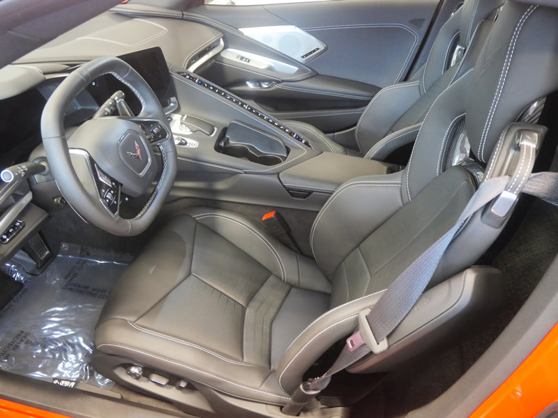 2024 Chevrolet Corvette Stingray 2LT photo 12