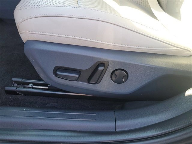 2022 Kia EV6 Wind photo 12