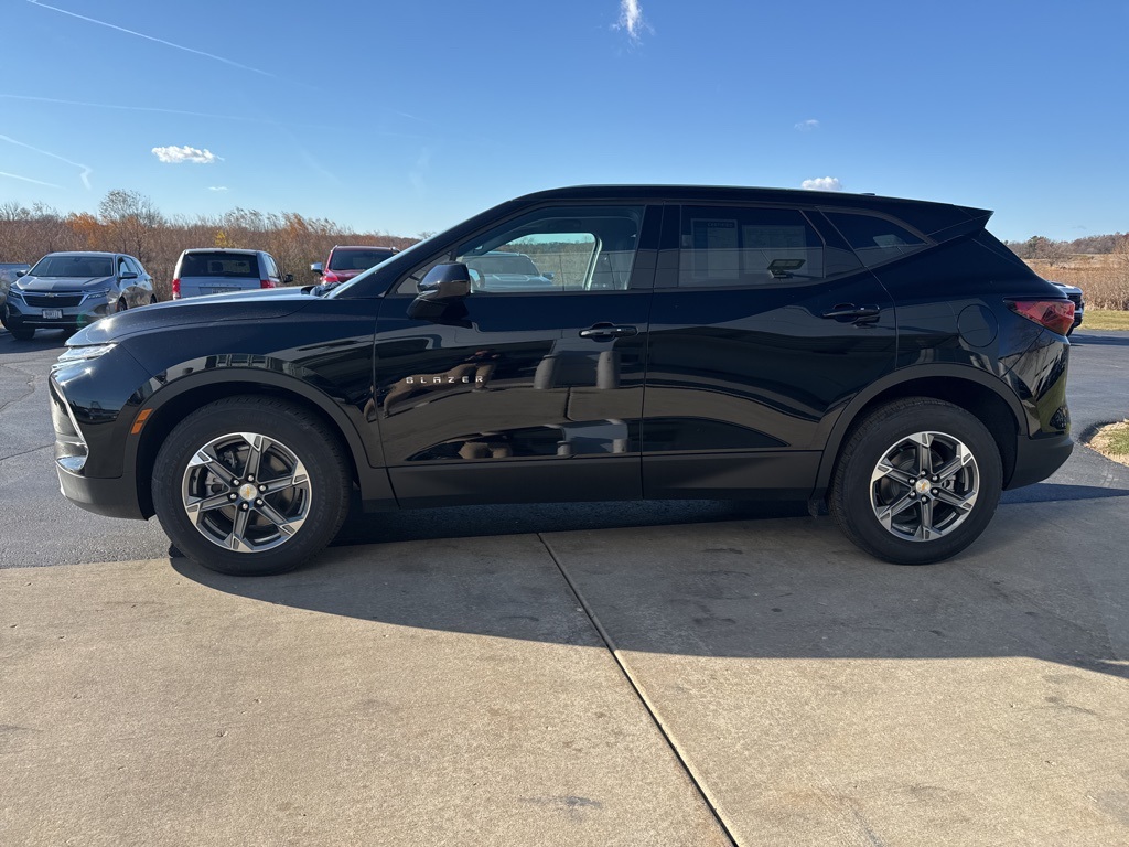 2025 Chevrolet Blazer 2LT photo 4