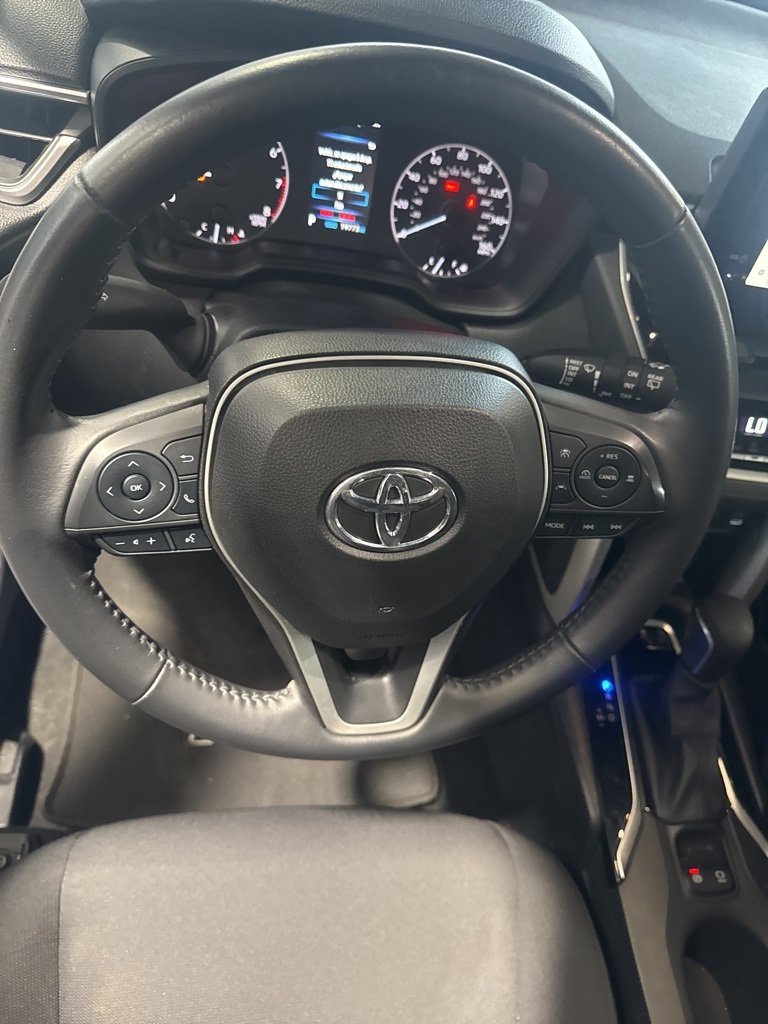 2023 Toyota Corolla Cross LE photo 31