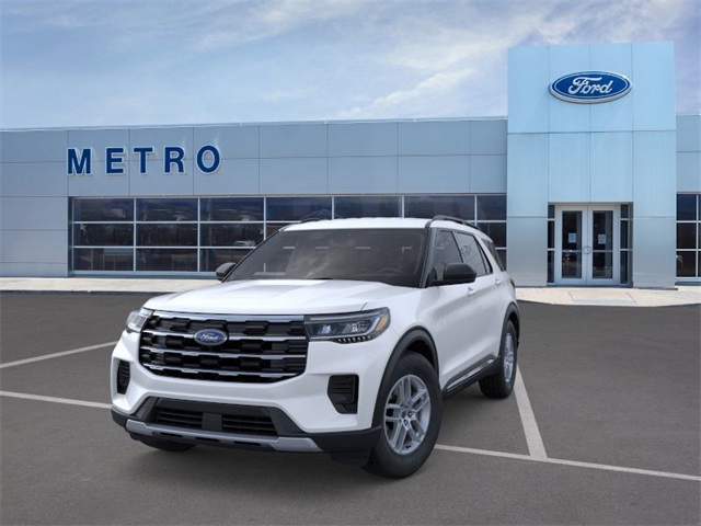 2025 Ford Explorer photo 3