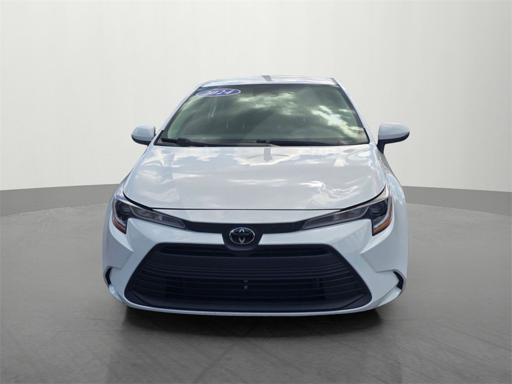 2024 Toyota Corolla LE photo 2