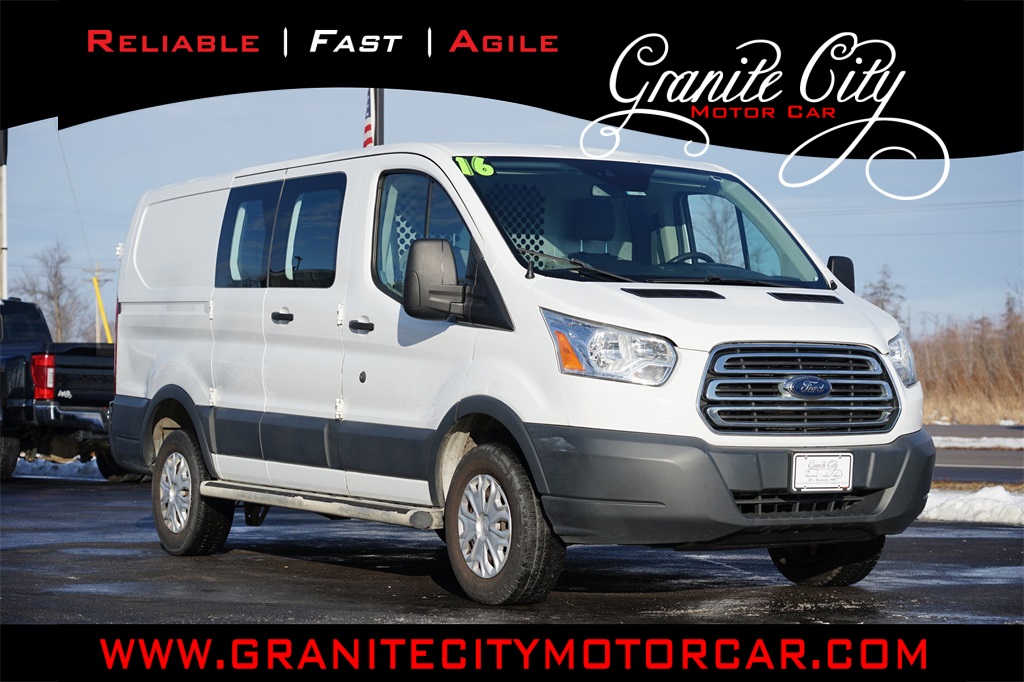 2016 Ford Transit Base's photo