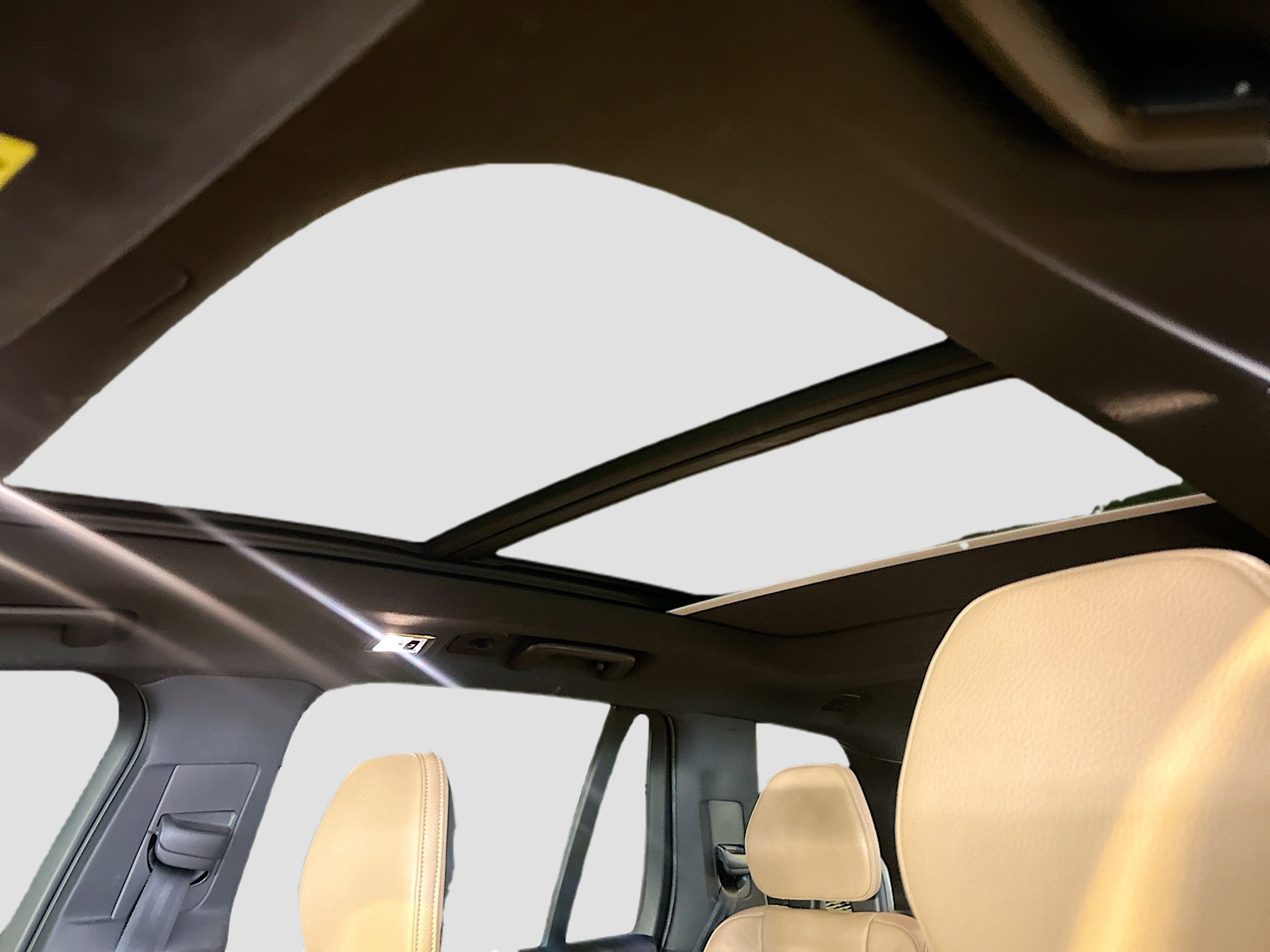 2019 Volvo XC90 Momentum AWD photo 20