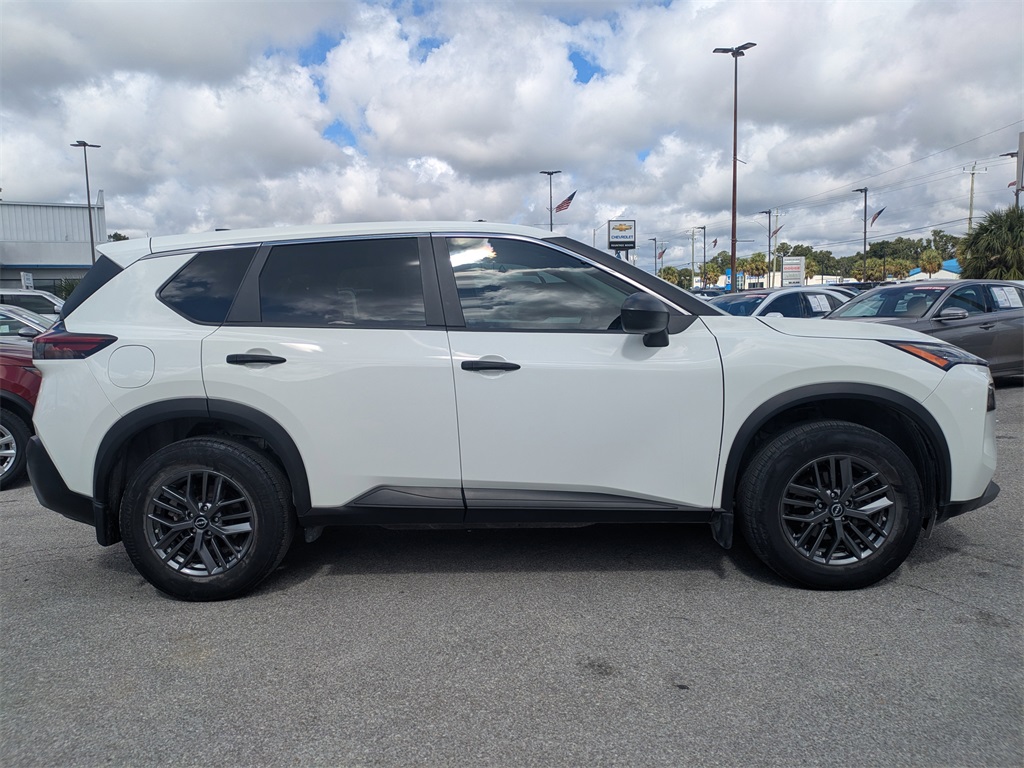 2023 Nissan Rogue S photo 2