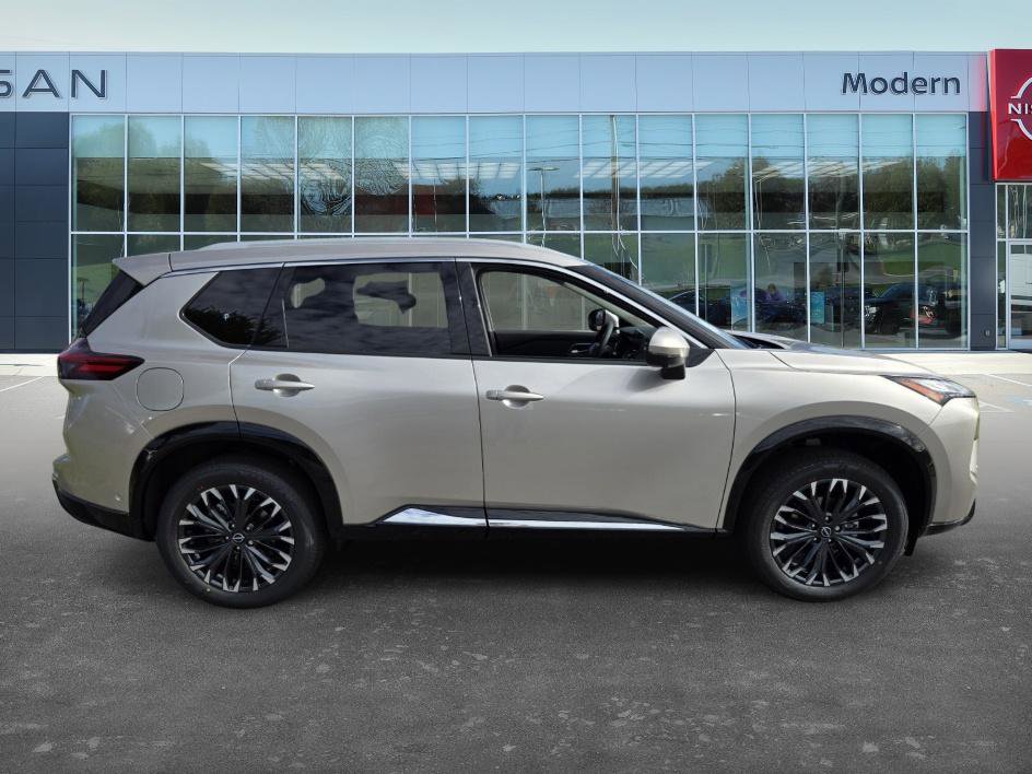 2026 Nissan Rogue Platinum photo 3