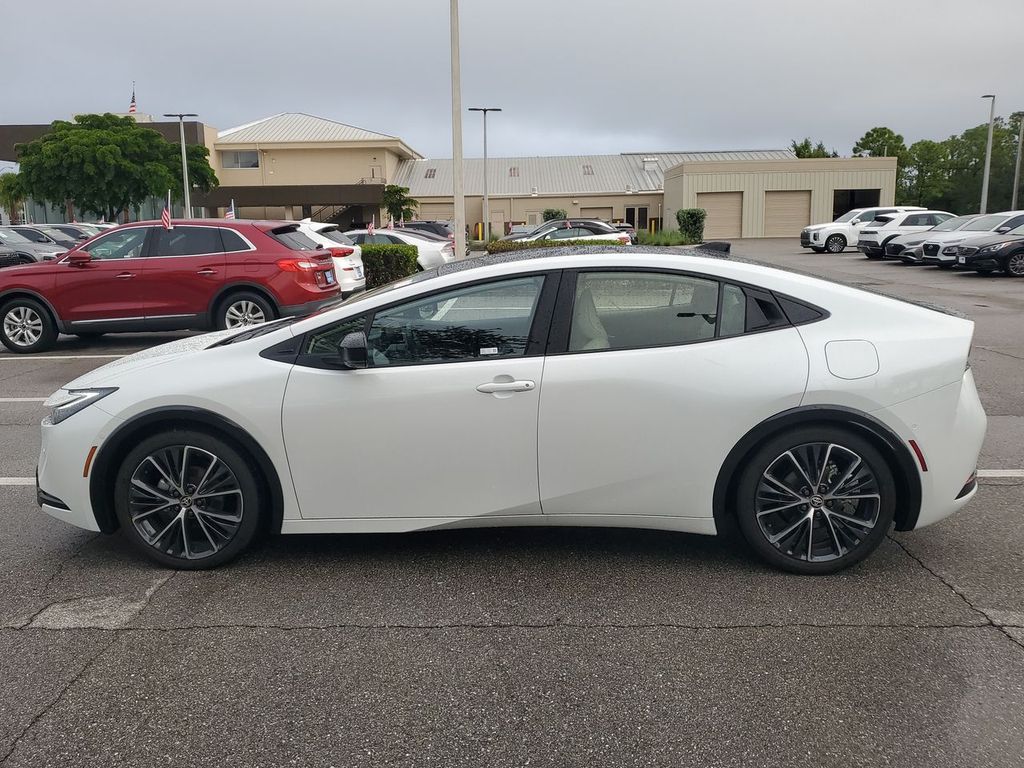 2024 Toyota Prius Limited photo 13