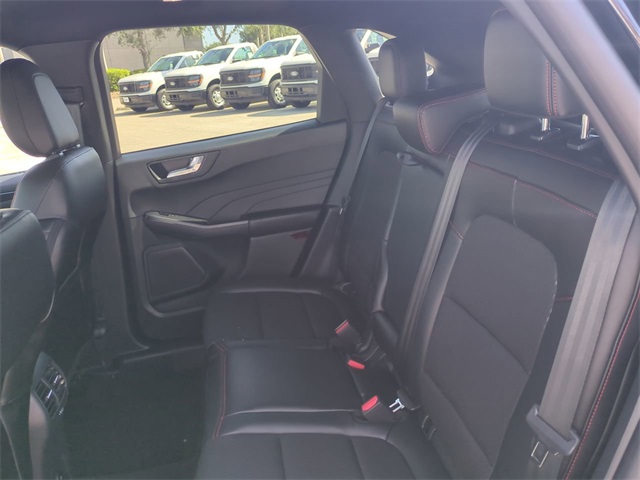 2025 Ford Escape ST-Line photo 14