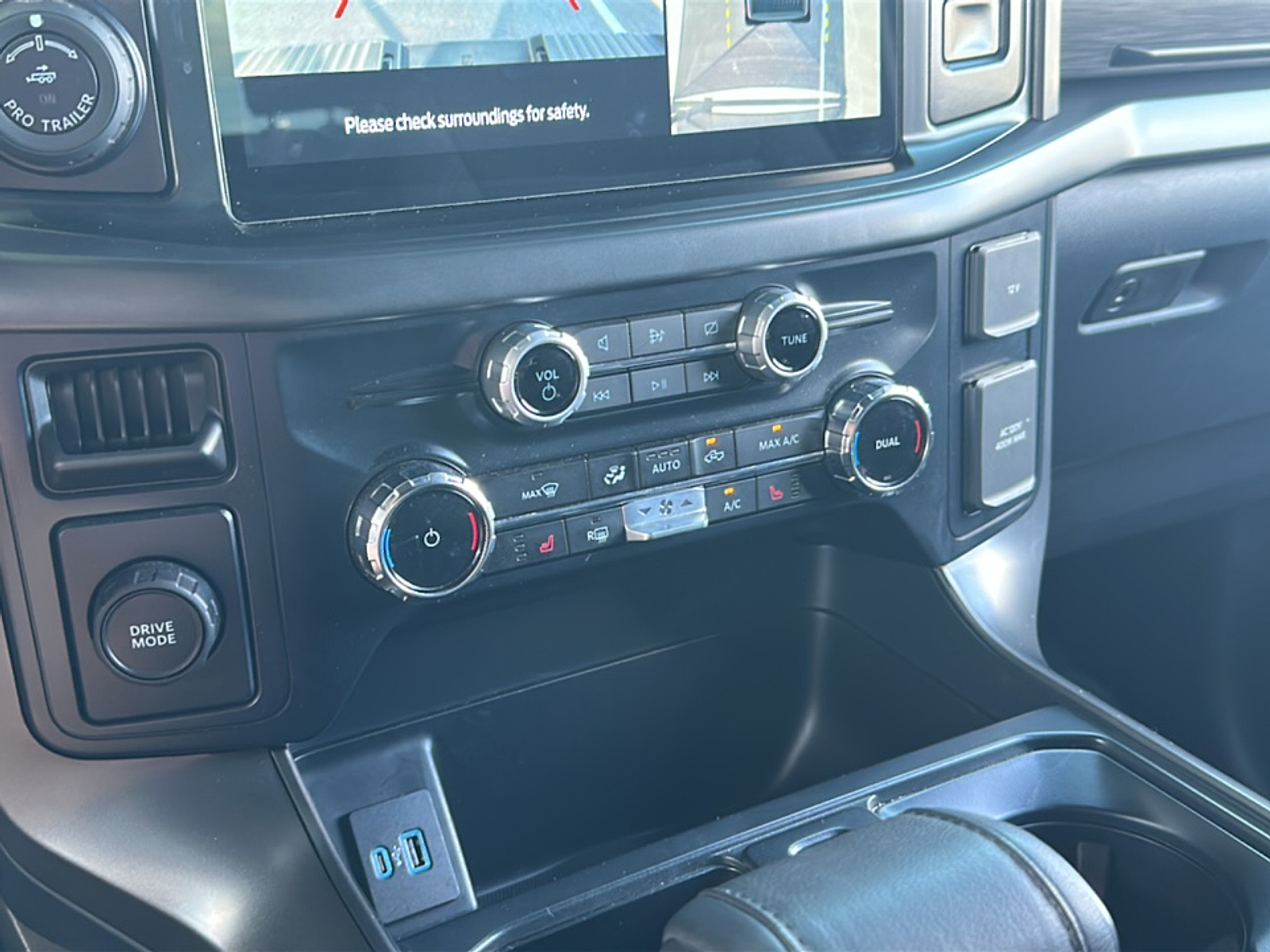 2024 Ford F-150 XLT photo 17
