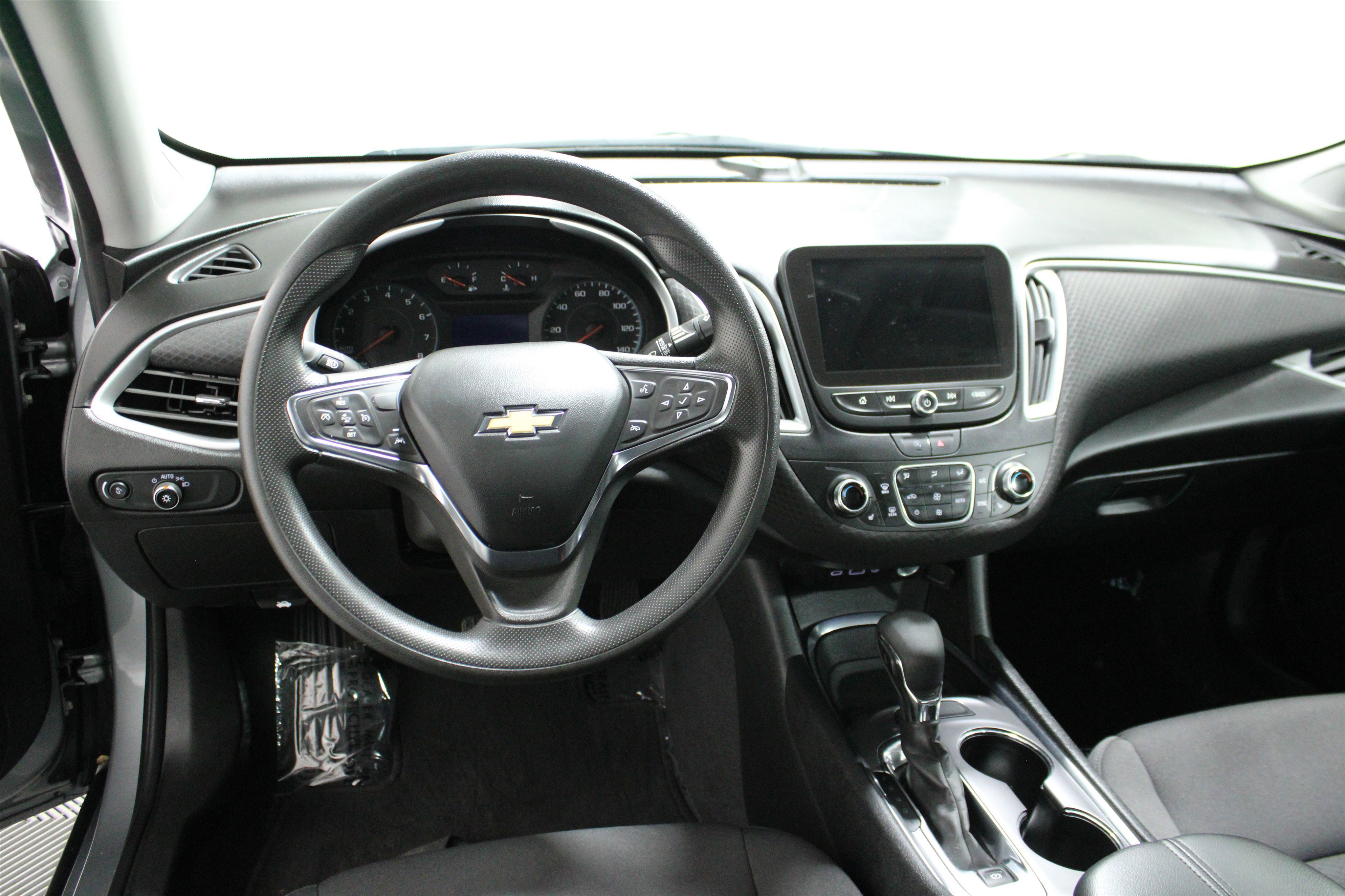 1G1ZD5ST8PF204030
