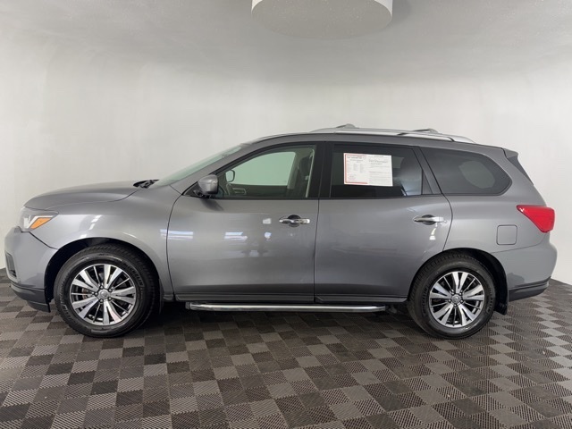 2020 Nissan Pathfinder SV photo 5