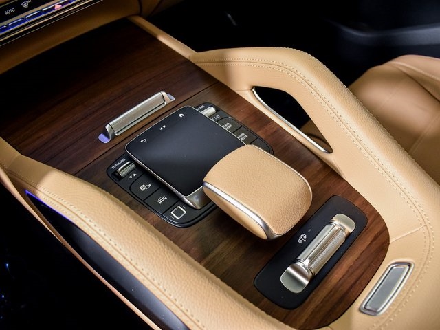 2026 Mercedes Benz GLS 580 4MATIC photo 16