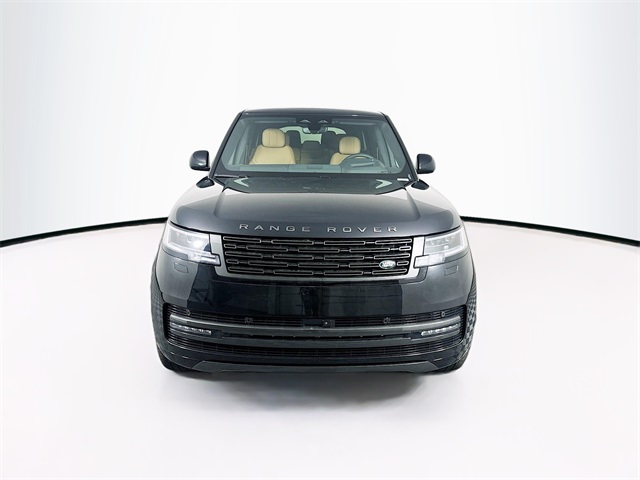 2025 Land Rover Range Rover SE photo 2