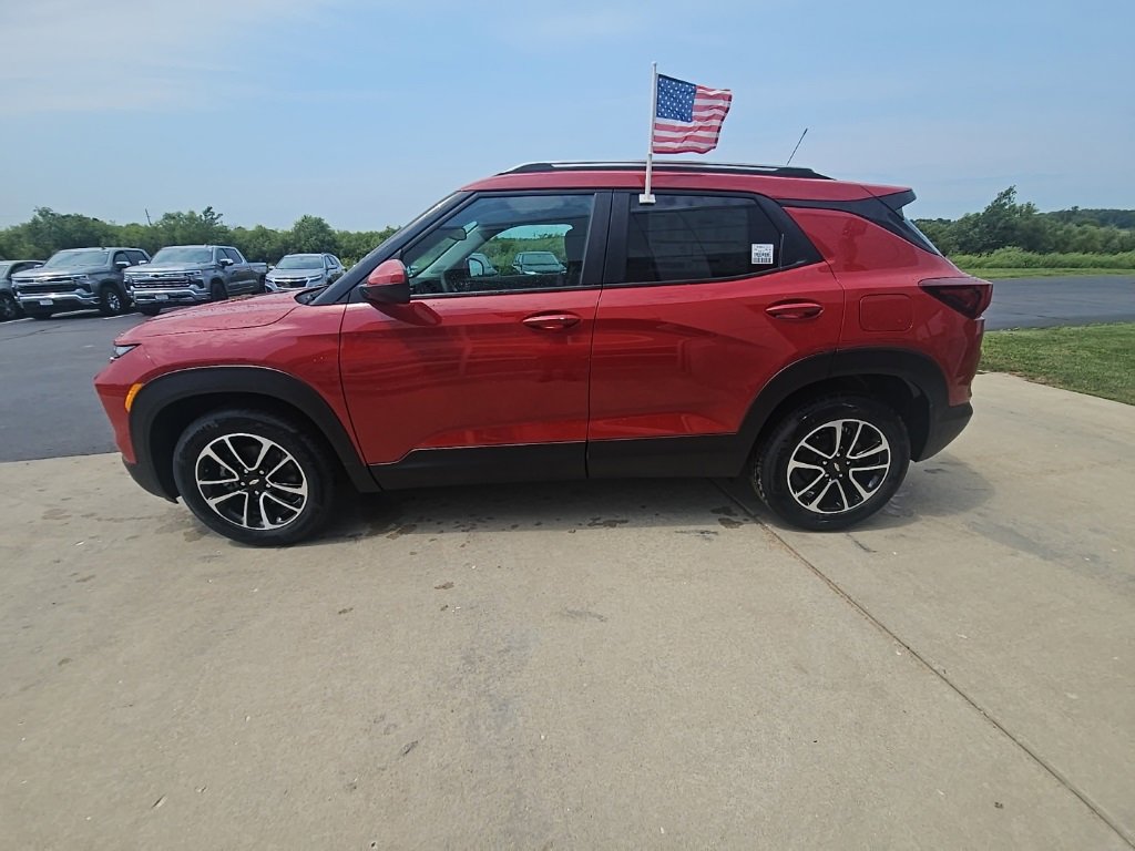 2026 Chevrolet Trailblazer LT photo 3