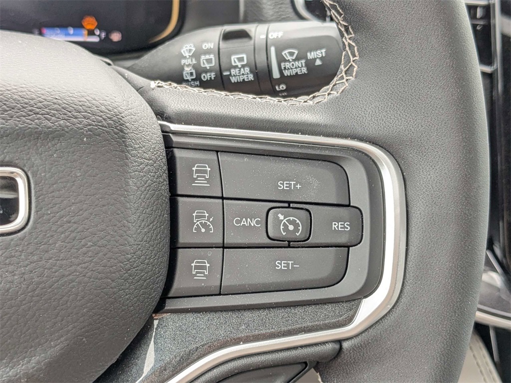 2024 Jeep Wagoneer Base photo 27