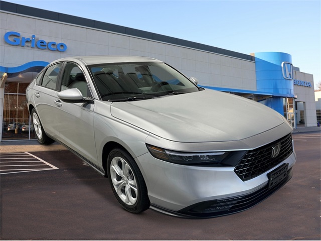 2025 Honda Accord LX photo 8